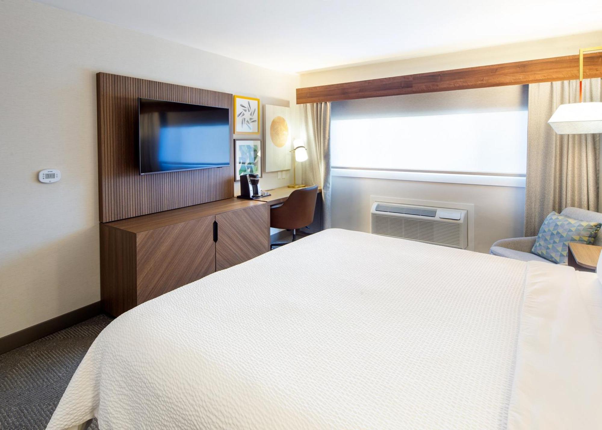Holiday Inn Hinton By Ihg Exterior photo