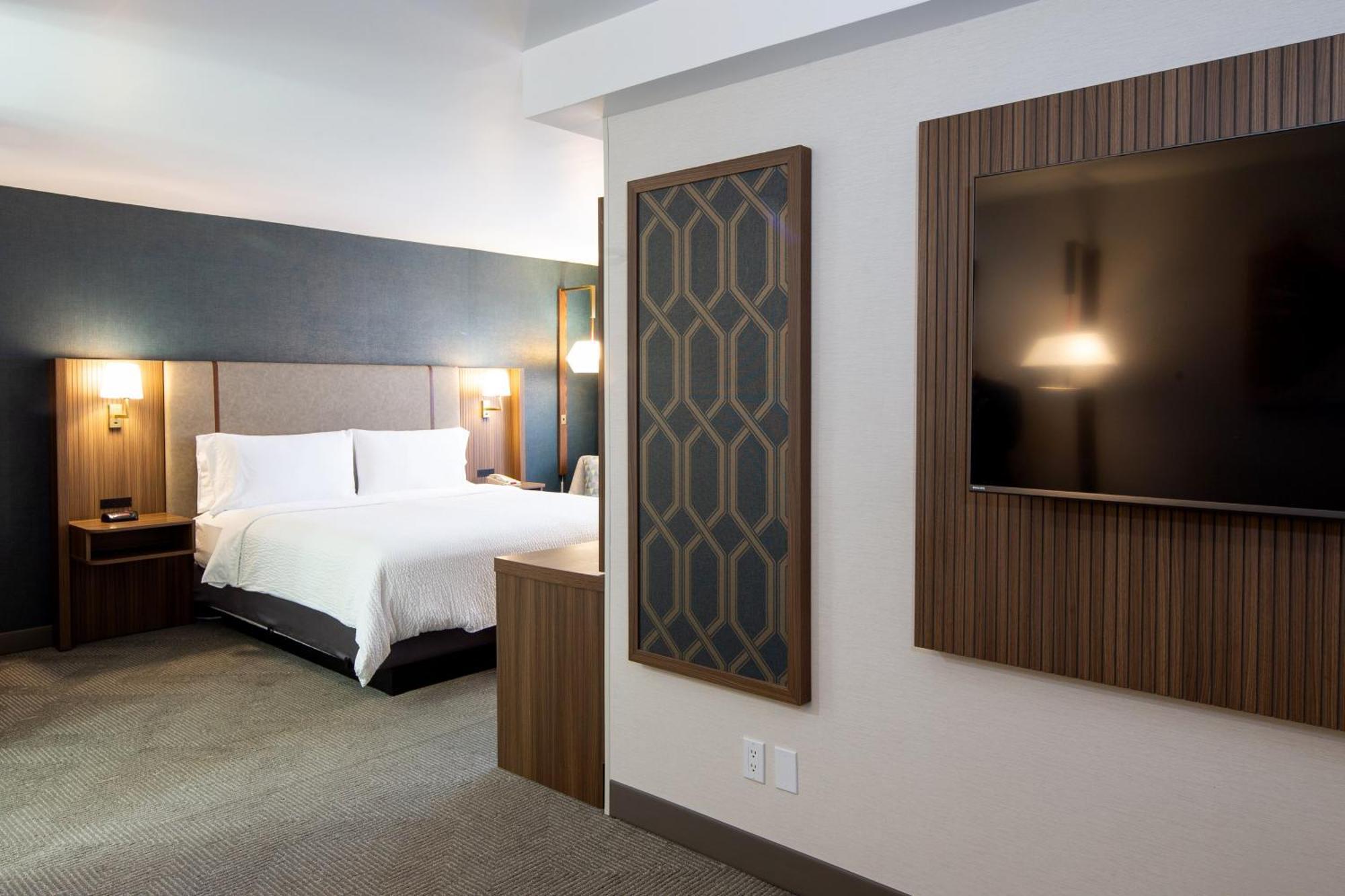 Holiday Inn Hinton By Ihg Exterior photo